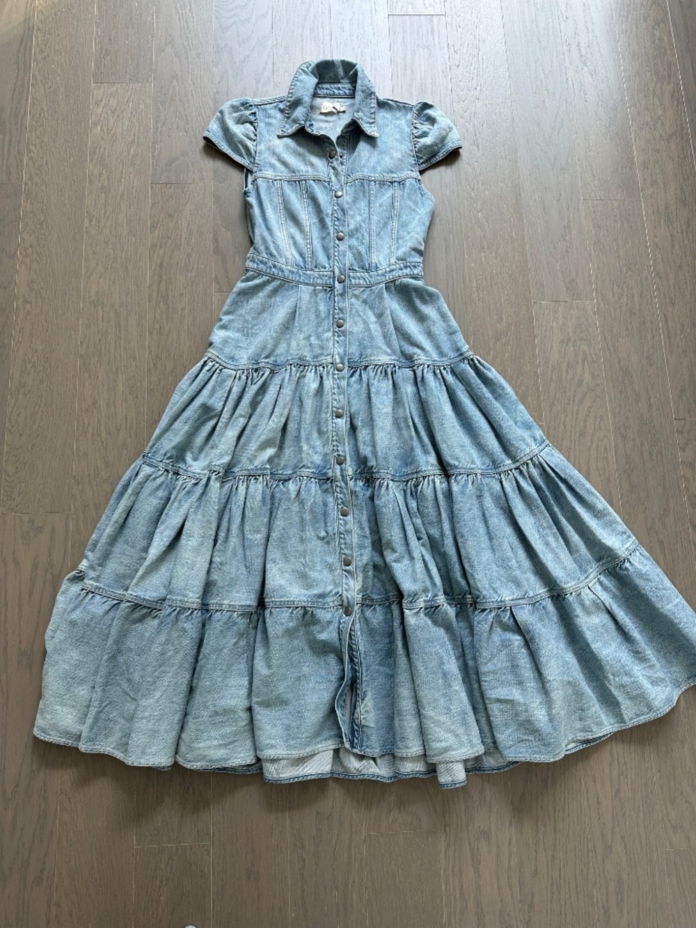 Alice + Olivia Patsy Denim Fit Flare Midi Tiered Dress Light Adele - Size 2 - Picture 2 of 11